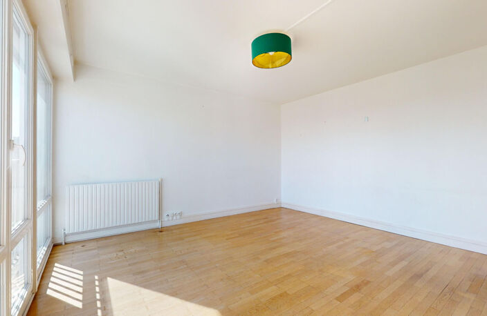 DERNIER ETAGE - T2 avec vue panoramique, cave et parking en s-sol — photo 4