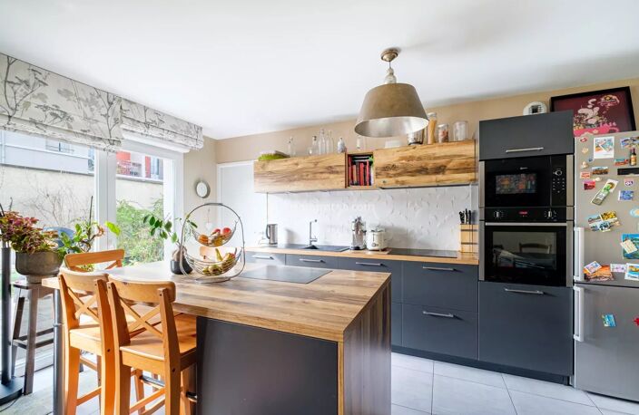 À vendre – Superbe duplex T5 de 104 m² avec terrasse et jardin – Villeurbanne — photo 3