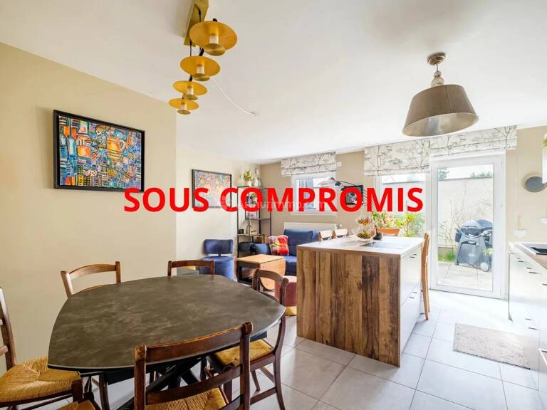 À vendre – Superbe duplex T5 de 104 m² avec terrasse et jardin – Villeurbanne — photo 1