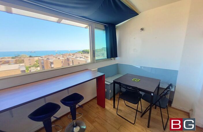Antibes proche centre et gare a pied Vue mer panoramique — photo 3