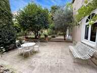 Maison de 253 m² avec JARDIN et GARAGES — photo 2