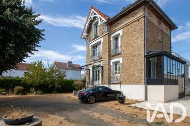 Maison 10 pièces 599000 €