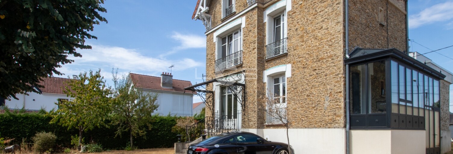 Maison 10 Pièces 176 m² à vendre à Roissy-en-Brie (77680)