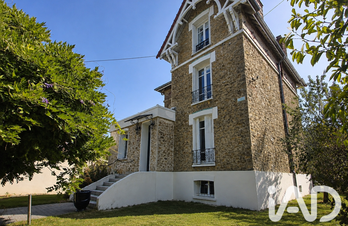 Vente Maison/villa 10 pièces — photo 2