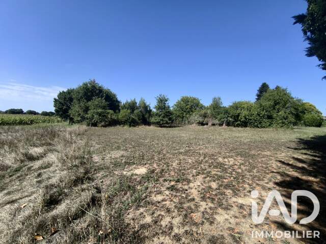Vente Terrain à bâtir 2 000 m&sup2; — photo du bien