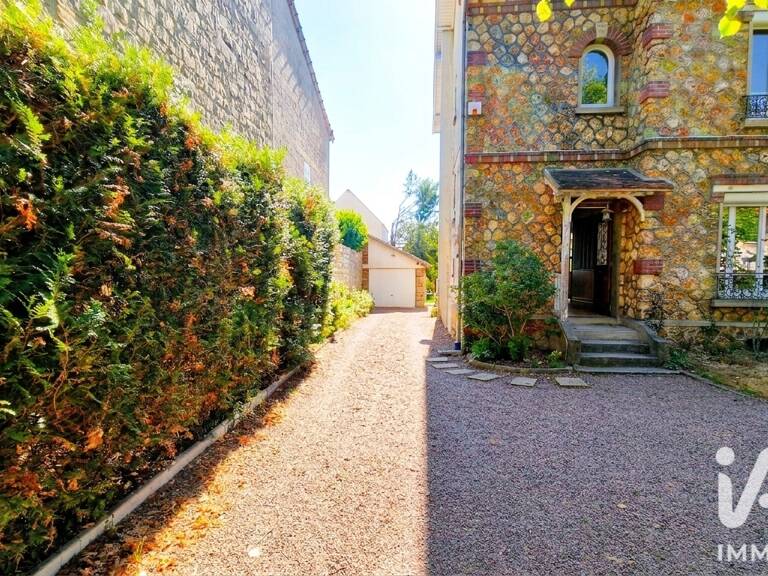 Vente Maison/villa 8 pièces — photo 1