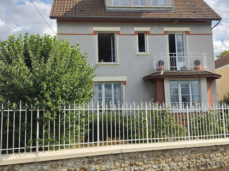 Vente Maison/villa 8 pièces — photo 1