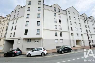 Appartement 1 pièces 700 €