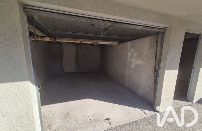 Vente Garage 18 m&sup2; — photo 2