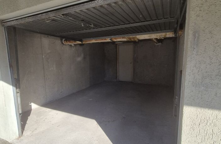 Vente Garage 18 m&sup2; — photo 3
