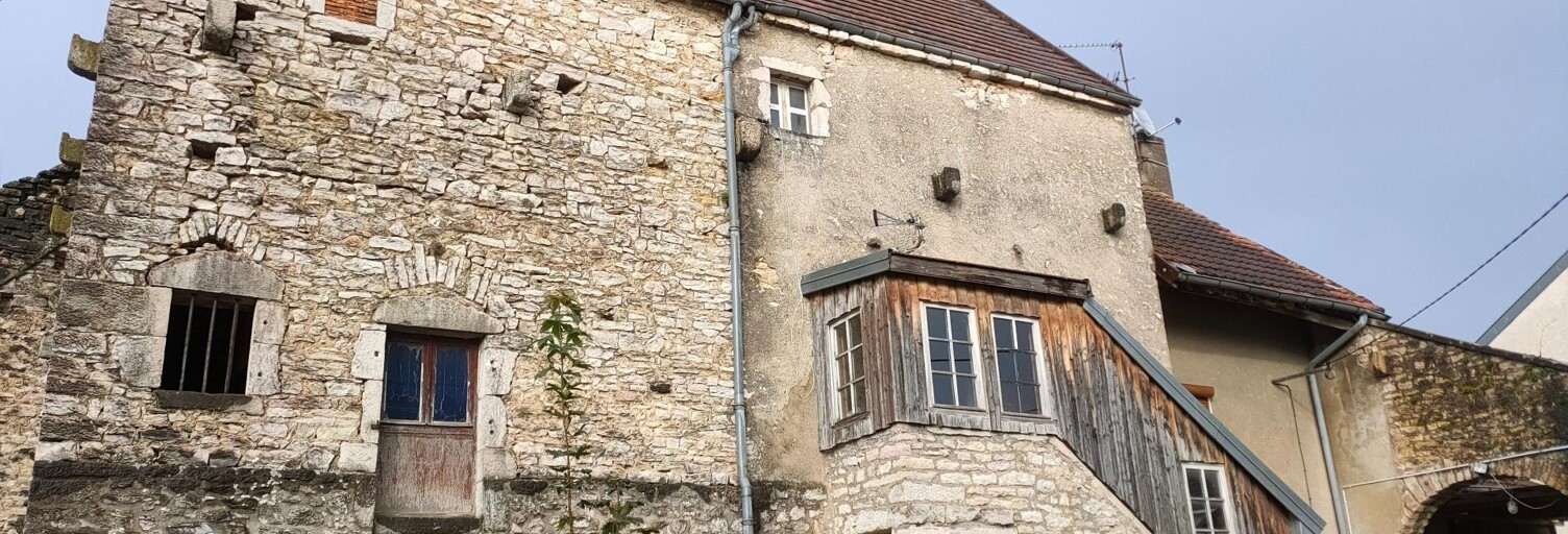 Maison 8 Pièces 128 m² à vendre à Damparis (39500)