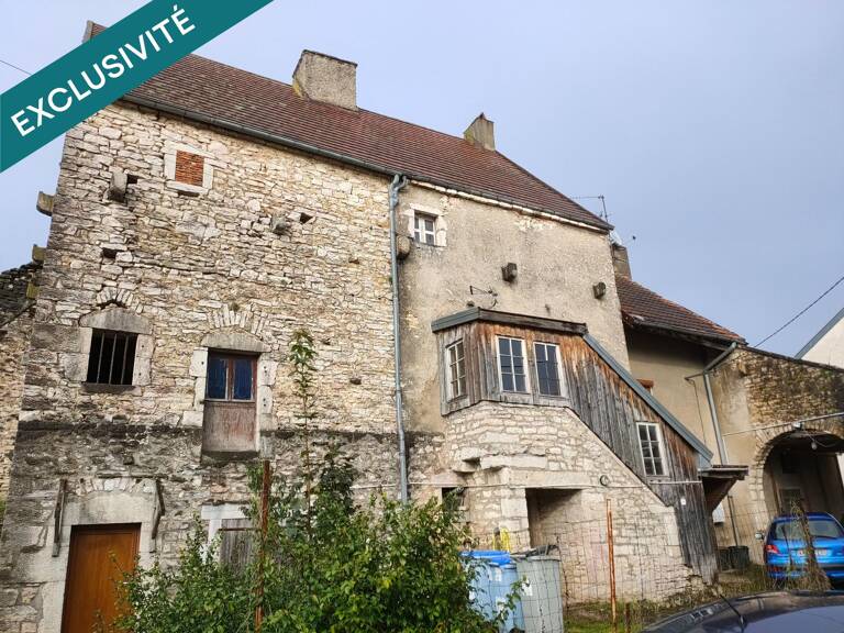 Maison en pierre de caractère à rénover  Centre-ville de DAMPARIS ( JURA ) — photo 1
