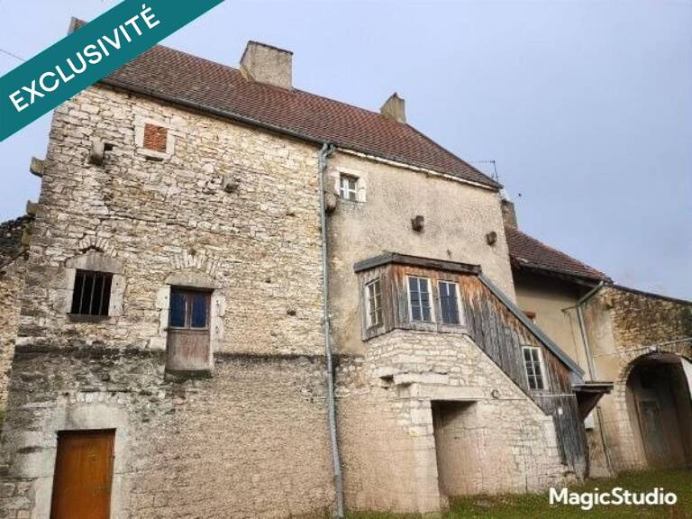 Maison médievale de caractère à rénover  Centre-ville de DAMPARIS ( JURA ) — photo 1