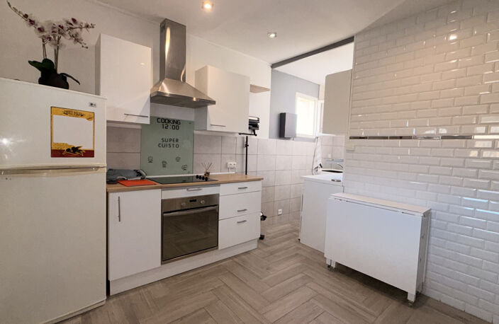 Appartement rénové à 600 mètres de la plage - Balcon plein S — photo 2