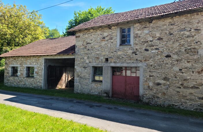 Ensemble immobilier en pierre sans voisins directs — photo 3