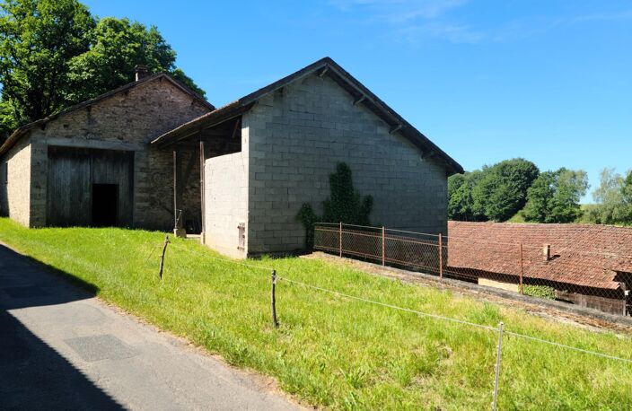 Ensemble immobilier en pierre sans voisins directs — photo 4