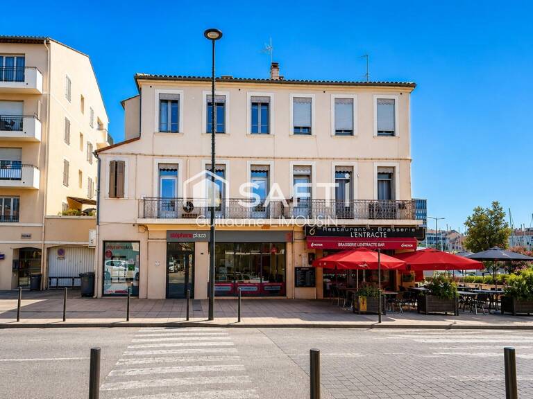 Port de La Seyne : 100 m² à fort potentiel — photo 1
