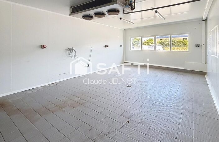 Local d'activité de 301 m2 — photo 3