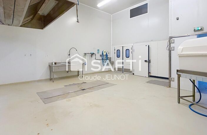 Local d'activité de 301 m2 — photo 5