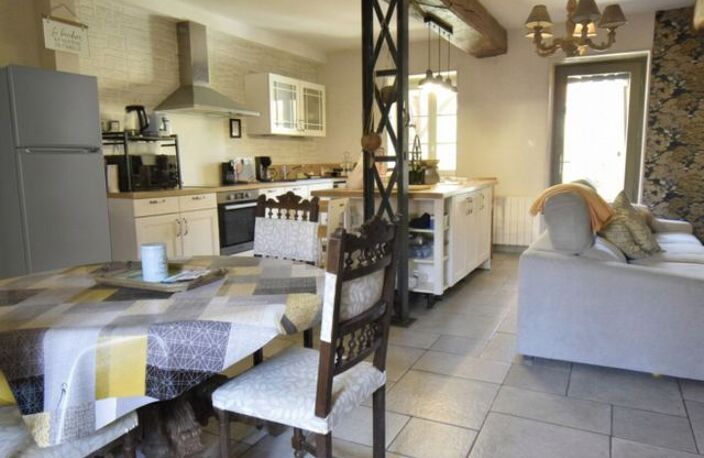 BELLE MAISON EN PIERRE RENOVEE AVEC DEPENDANCES — photo 4