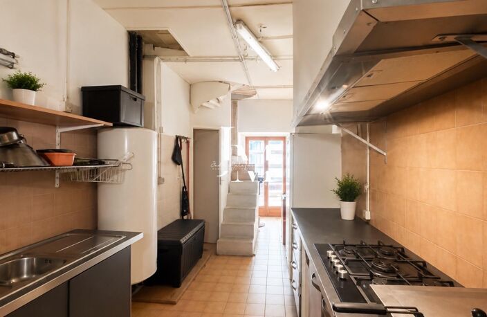LOCAL COMMERCIAL 41 m² + Cave 25 m² + APPARTEMENT T3 54 m²  CUR DE VILLEMUR-SUR-TARN — photo 2