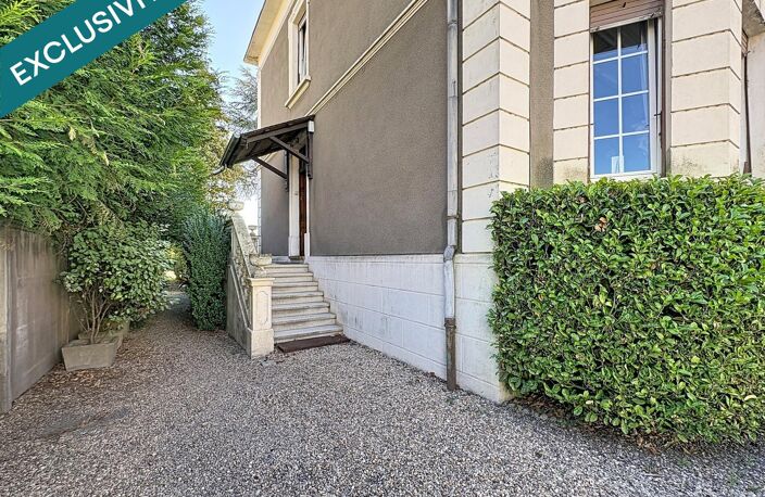 Amoureux des maisons qui ont une âme, celle-ci ne vous laissera pas indifférent — photo 2