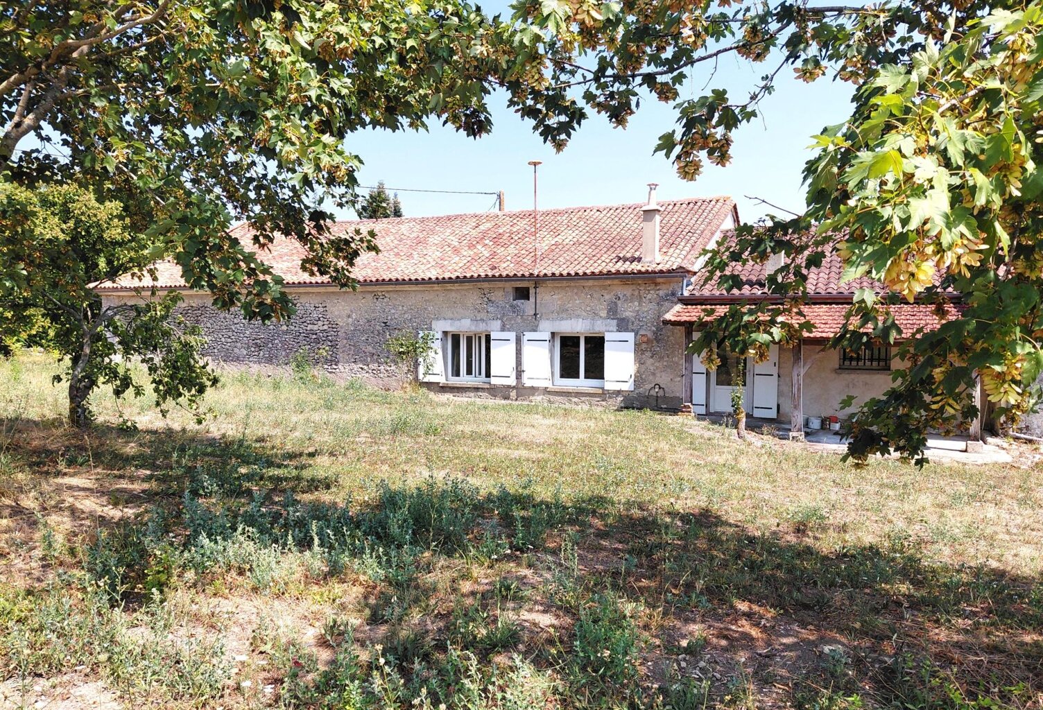 Ancien corps de ferme isolé — photo 1