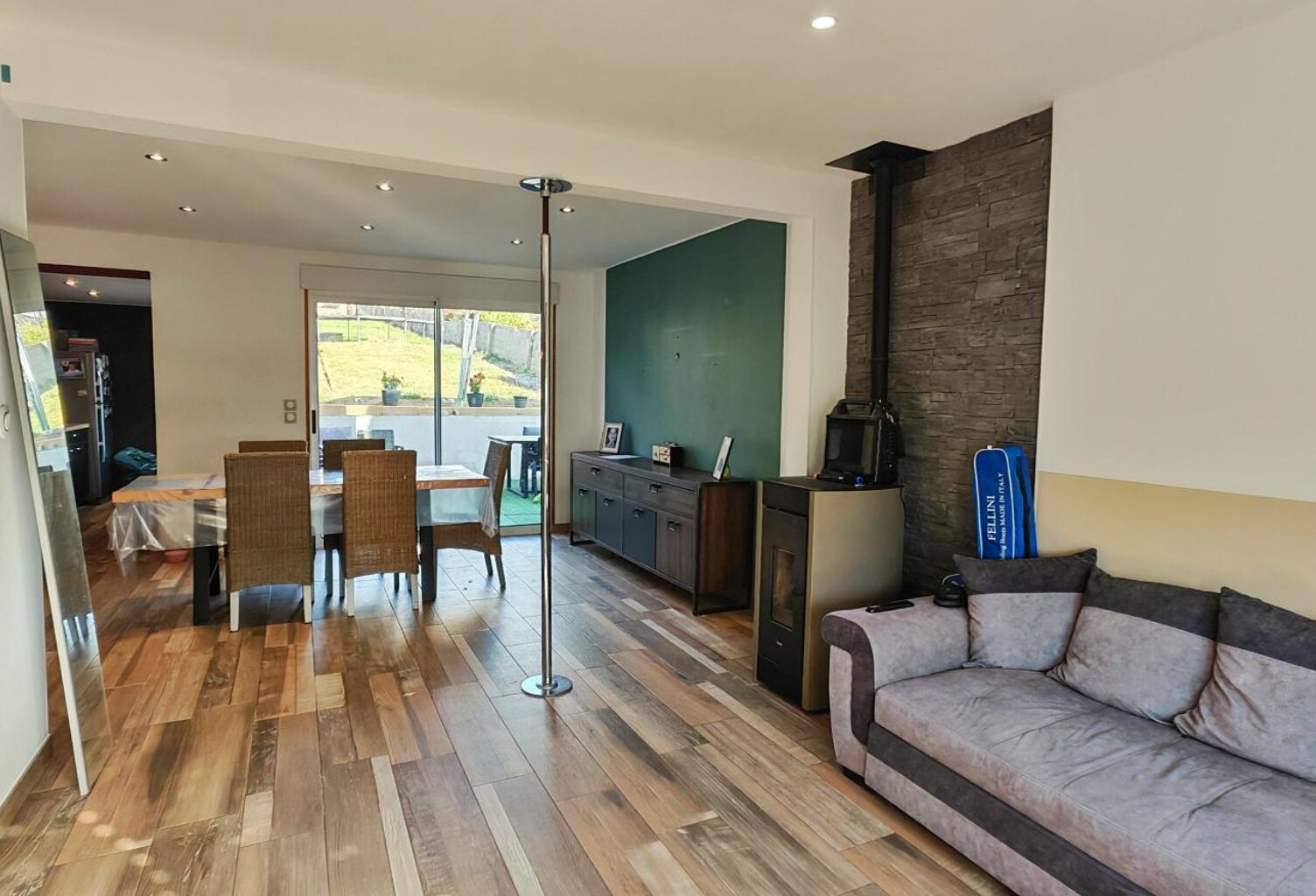 Maison Individuelle Rénovée  3/4 Chambres, Garage & Dépendance  Saint-Léonard — photo 1