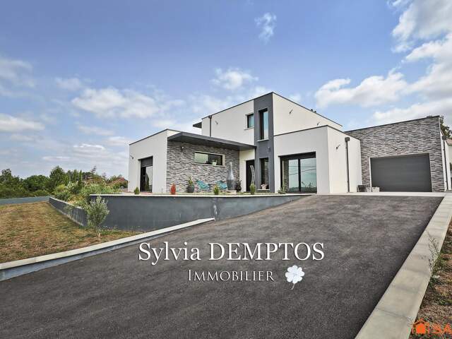 VILLA CONTEMPORAINE  210 M²  PISCINE  PROCHE ORTHEZ — photo du bien