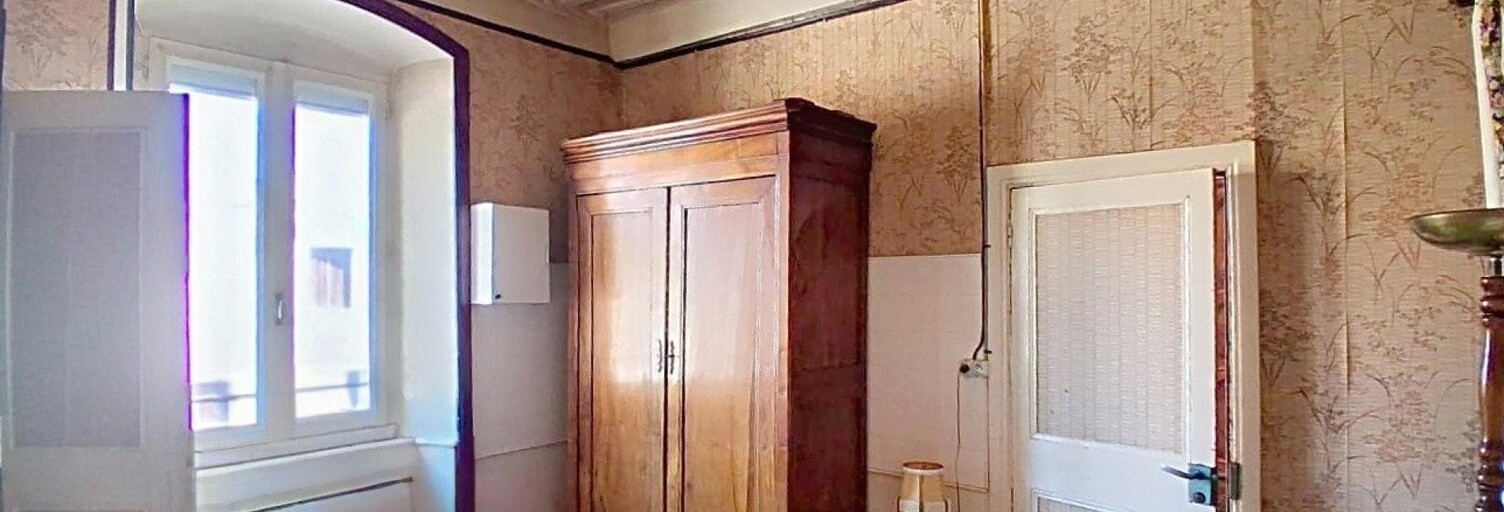Appartement 1 Pièce 48 m² à vendre à Saint-Sauveur-en-Rue (42220)