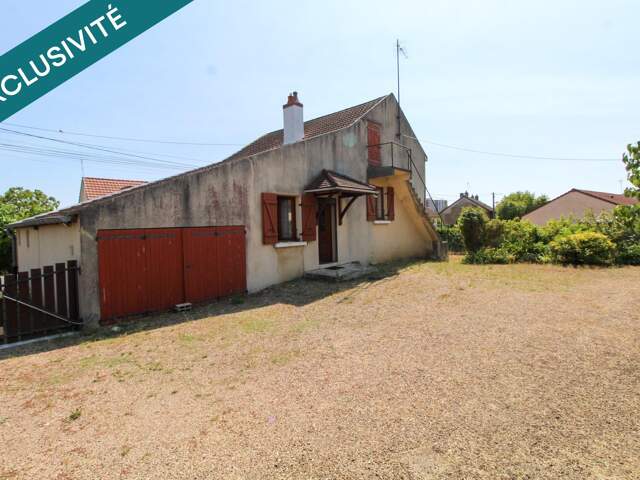 Maison avec terrain et nombreuses dépendances — photo du bien