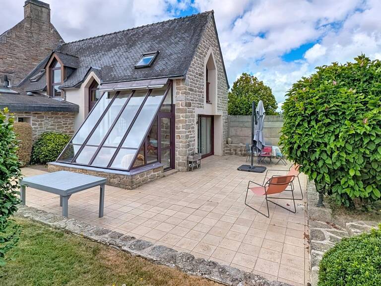 Magnifique longère rénovée avec garage et dépendance — photo 1