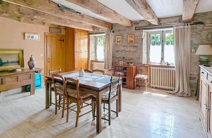 Magnifique longère rénovée avec garage et dépendance — photo 4