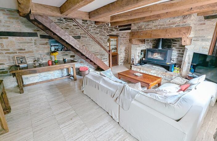 Magnifique longère rénovée avec garage et dépendance — photo 5