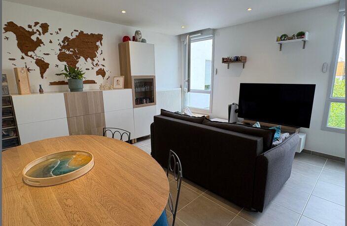 T4 lumineux, 2 loggias, vue parc et double garage — photo 3