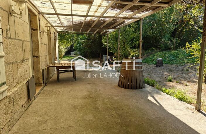 Ensemble immobilier avec deux maisons et terrain — photo 2