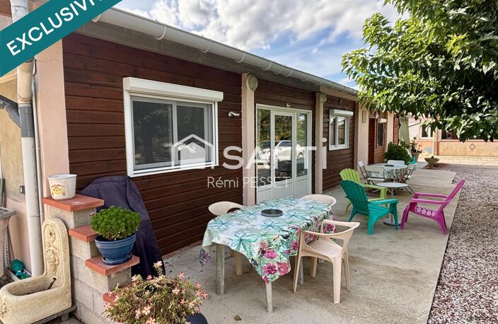 A vendre Maison modernisée avec deux dépendances et piscine — photo 2