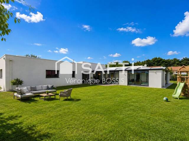 UNE MAISON POUR VIVRE EN GRAND ET EN FAMILLE — photo du bien