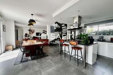 Maison 5 pièces 374400 €