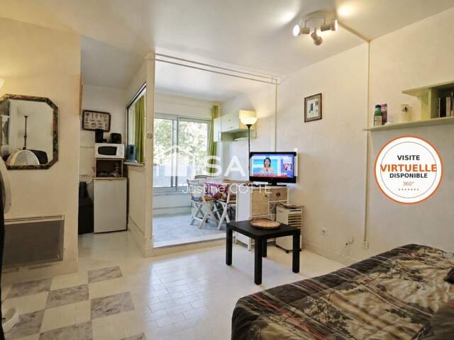 Studio avec piscine proche plage et marina. — photo du bien