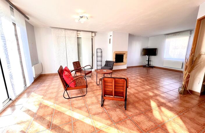 Pavillon env 160m2 5 chambres semi plain pied au calme — photo 3