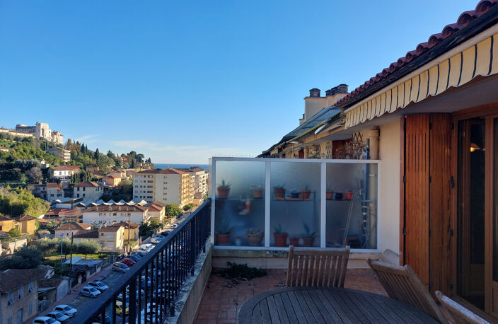EXCLUSIVITÉ   Dernier étage, 2P avec terrasse, parking et ca — photo 2