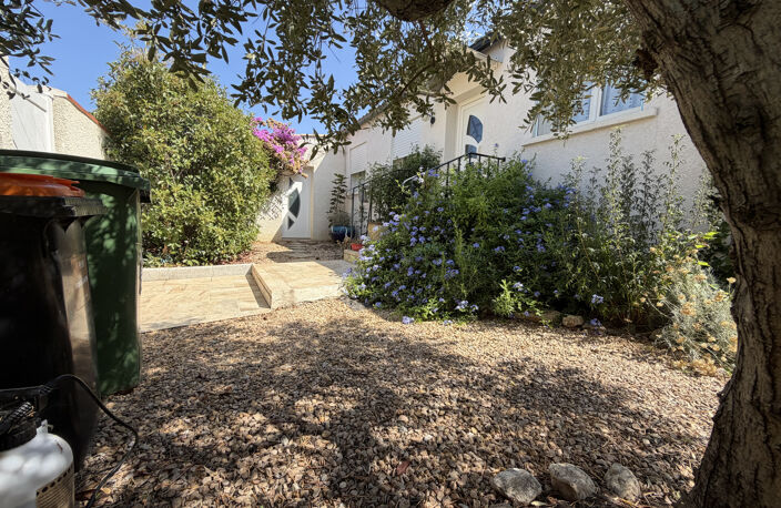 Villa haut de gamme dans le quartier recherché de Bonaval — photo 3