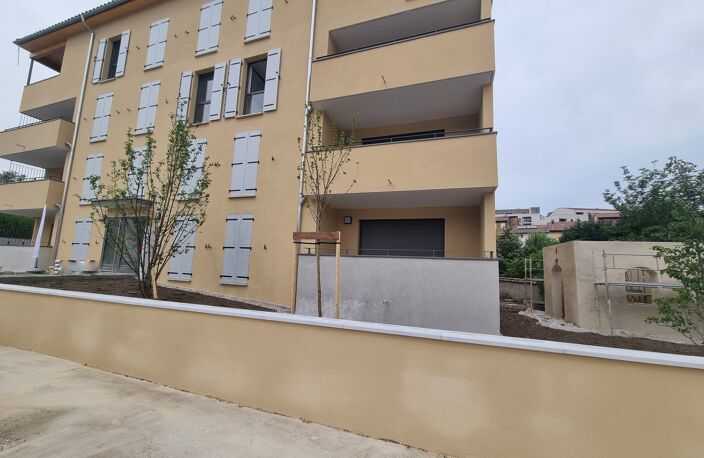 L’ARBRESLE — MAGNIFIQUE T5 EN DUPLEX  AVEC TERRASSE PLEIN SUD  — photo 2