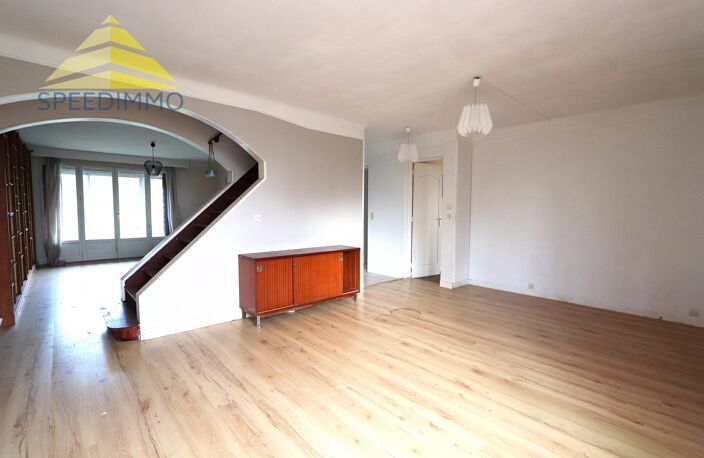 Vente maison 6 pièces 194 m² Mandres-les-Roses (94520) — photo 3