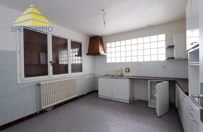 Vente maison 6 pièces 194 m² Mandres-les-Roses (94520) — photo 4