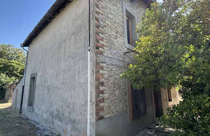 À Bram (11), maison en pierres apparentes à aménager sur un — photo 2