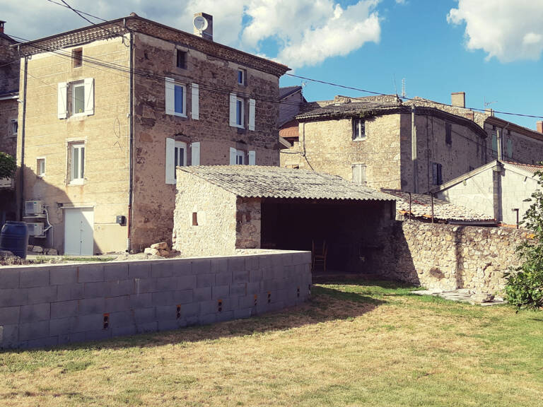 Maison en pierres rénovée dans un hameau à Savas, T4 avec ja — photo 1