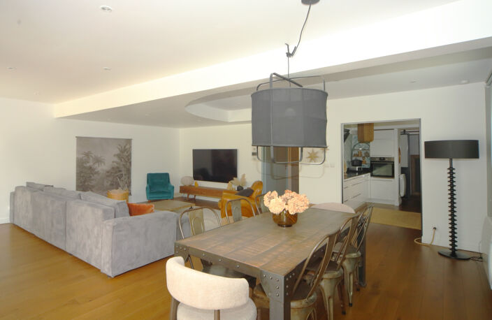 Muret, maison de ville entièrement restaurée, 212 m2 sur 2 n — photo 4