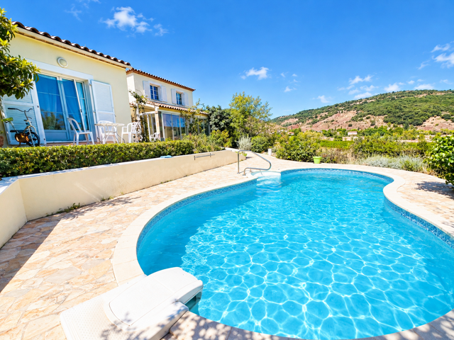 Villa T4 de 147m2 avec vue ,piscine, garage sur 1200m2 de te — photo du bien